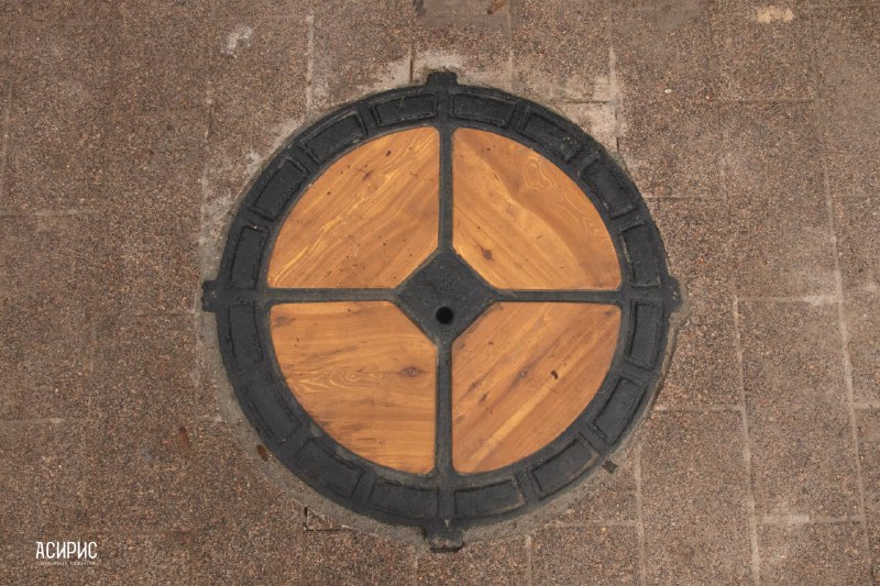 Три исторических люка вернули в нижегородский квартал церкви Трех Святителей - фото 1