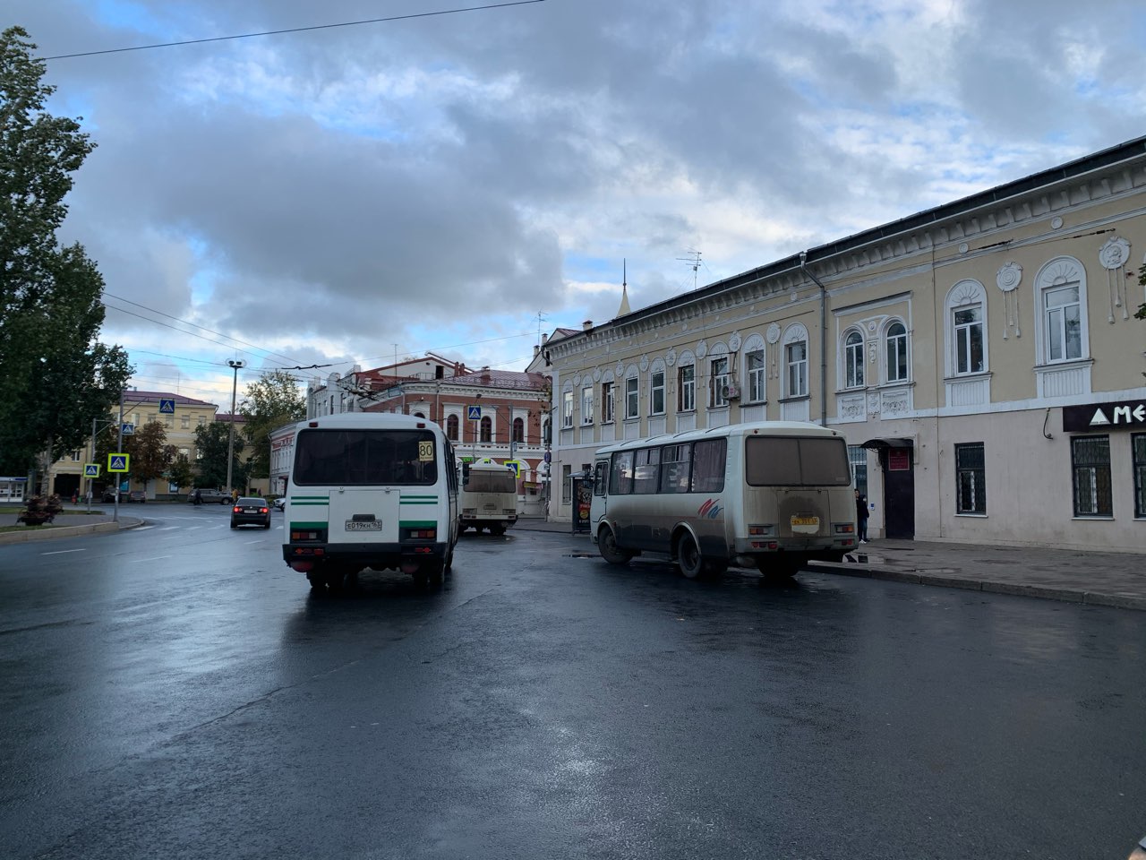 Частные перевозчики увеличили выпуск автобусов на шести маршрутах в Нижнем Новгороде  - фото 1