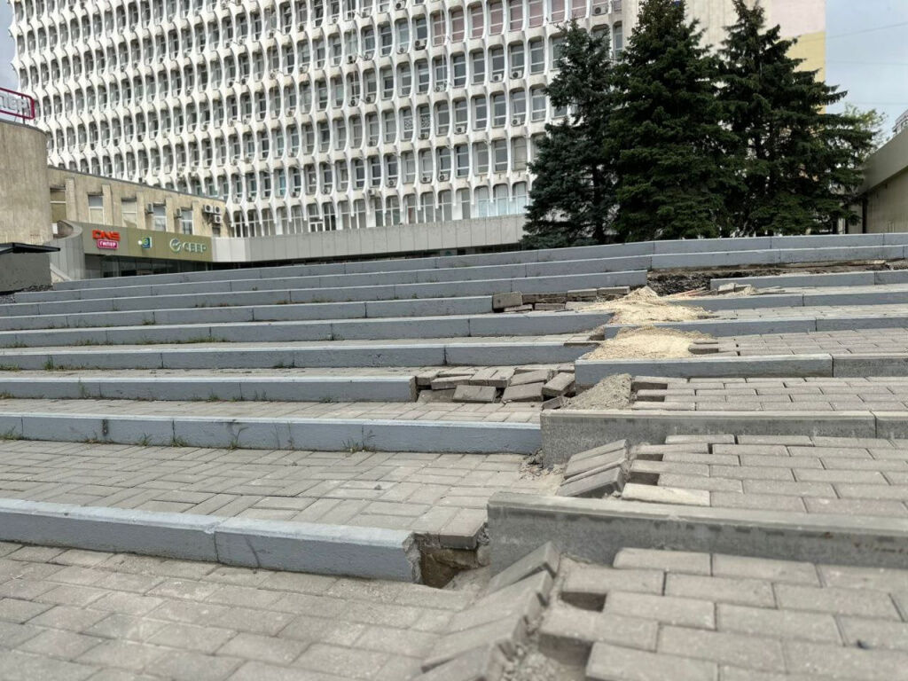 В Ростове отказались от идеи строительства павильона перед Домом профсоюзов - Фото 1