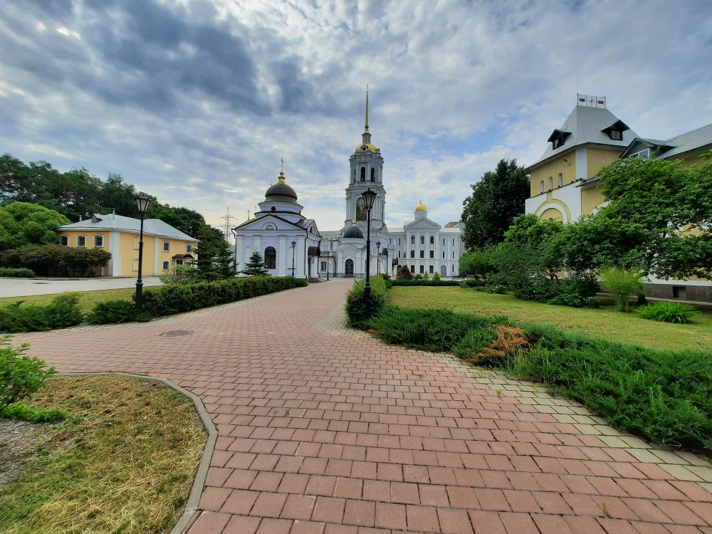 Территорию у Карповской церкви в Нижнем Новгороде благоустроят за 27 млн рублей  - фото 1