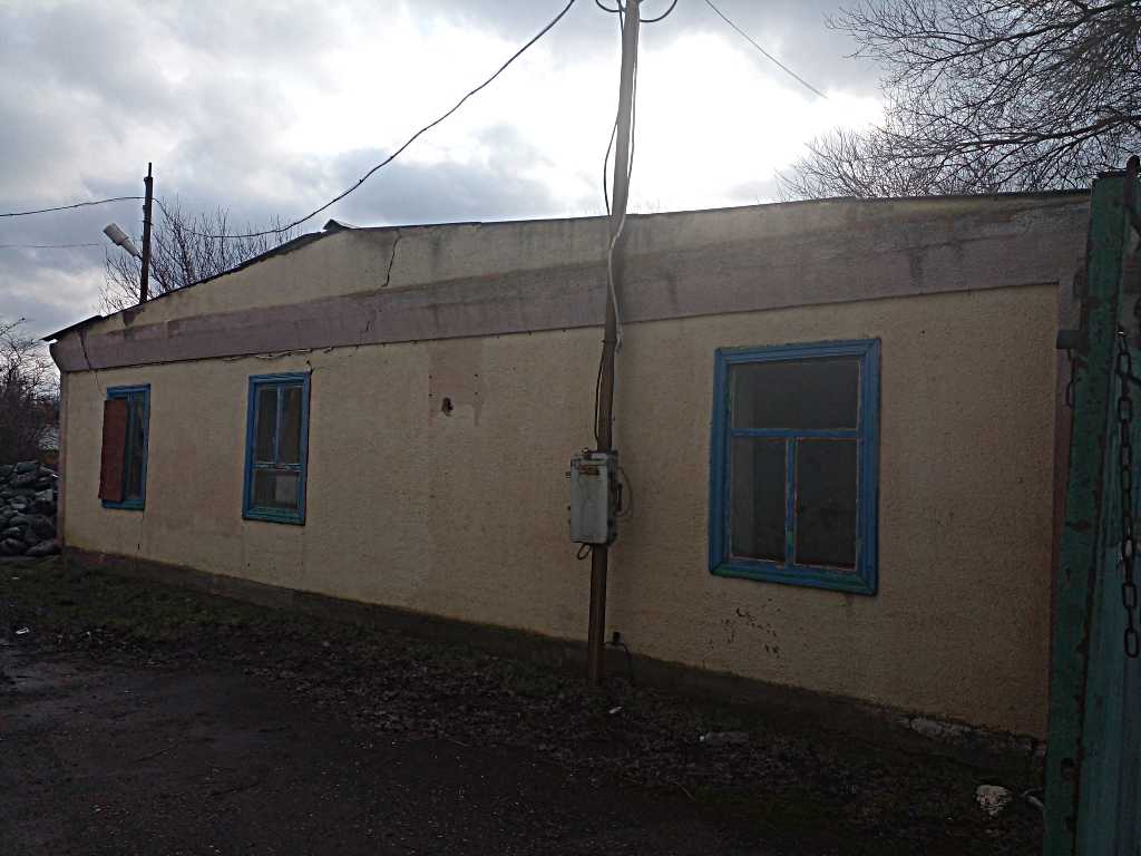 За долги: в Ростовской области с торгов продают закусочные, ангары и ФАПы - фото 2