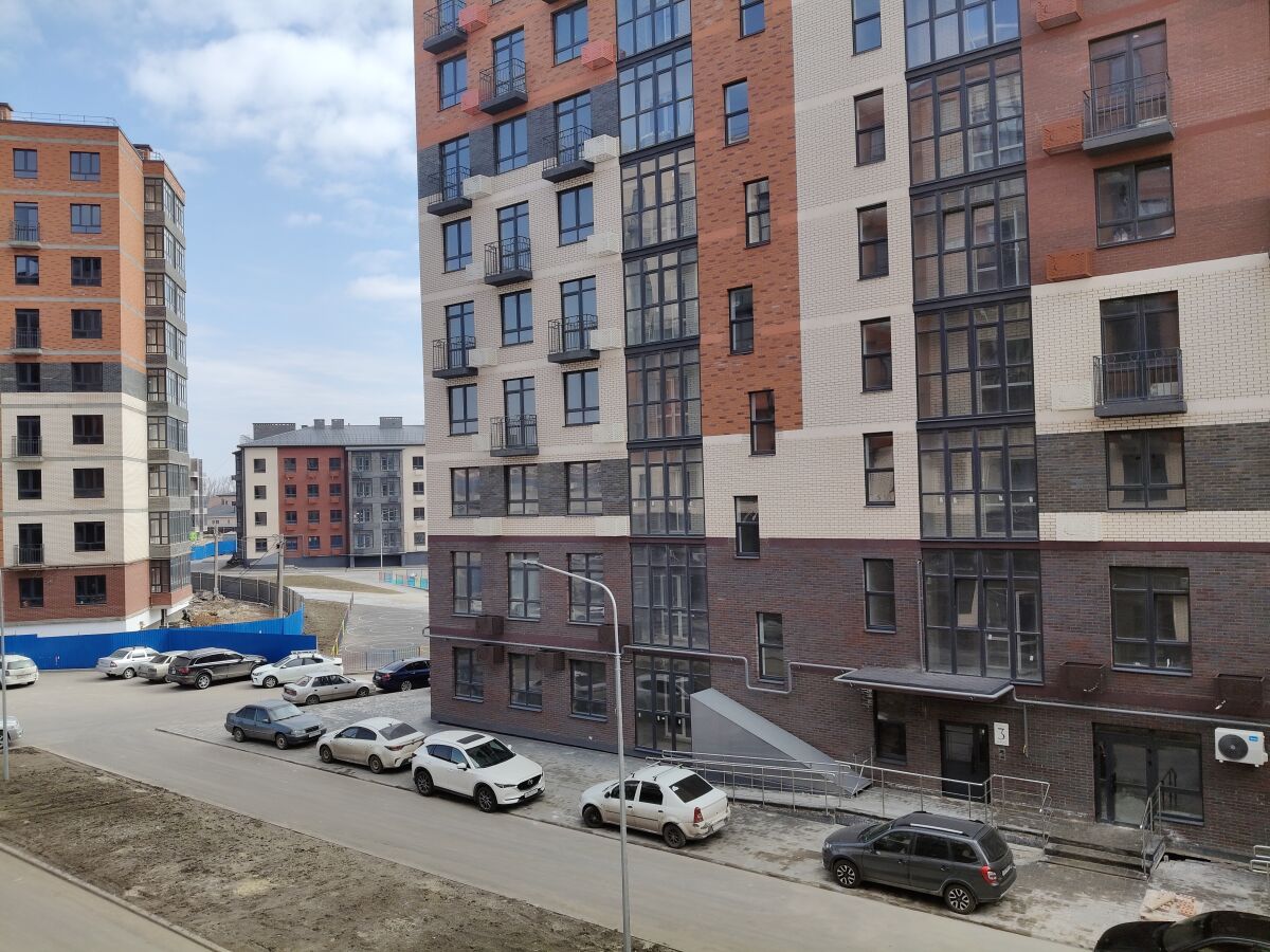 Застройщиков Дона обязали сдавать 1,4 парковки на каждые 100 метров жилья - фото 1