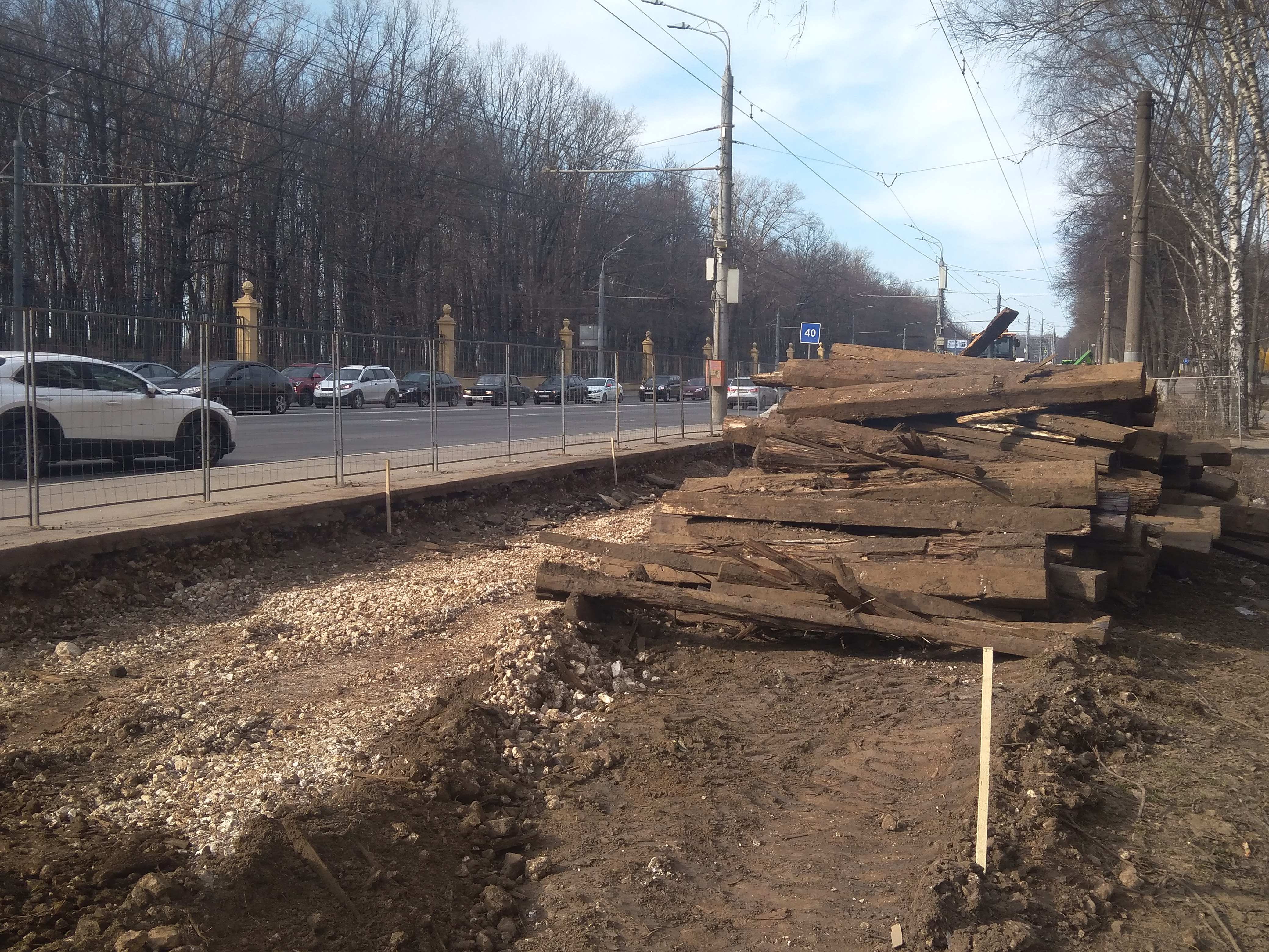 Улицу Федосеенко сузили в Нижнем Новгороде из-за реконструкции трамвайных путей 
