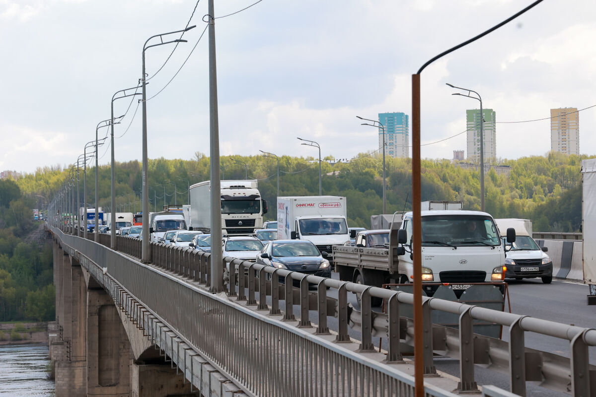 Нижегородские власти поддержали идею запрета проезда фур по Мызинскому мосту  - фото 1